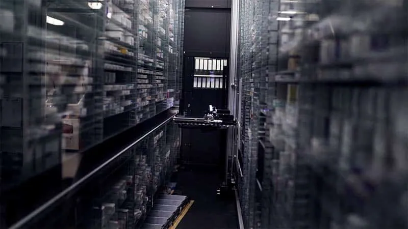 NEXAS Media hat Multidos in Bad Camberg im Rahmen eines Imagefilms begleitet. Das Apothekenlager mit unzähligen Wirkstoff-Boxen zeigt die Vielfalt der pharmazeutischen Versorgung.